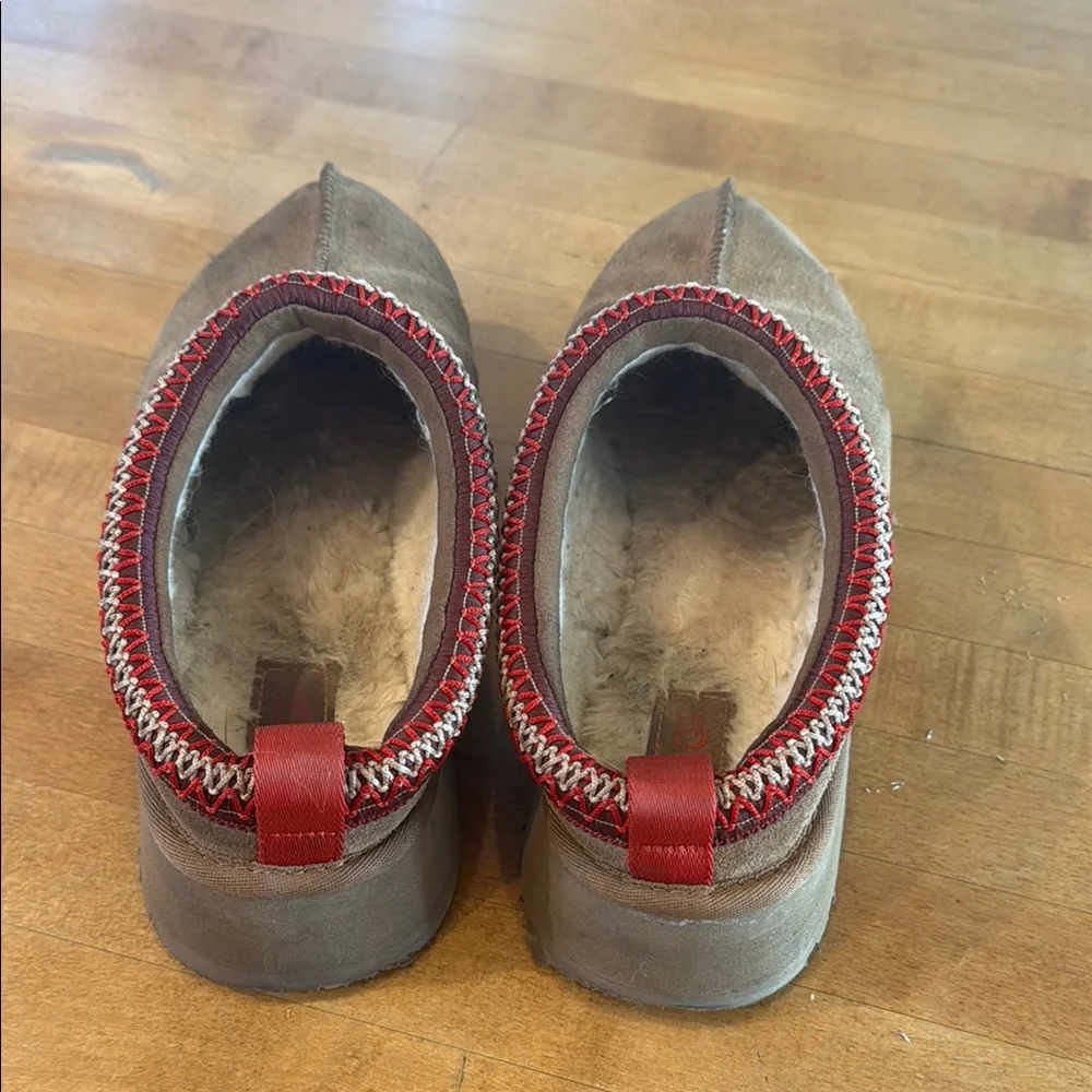 UGG stylish platform